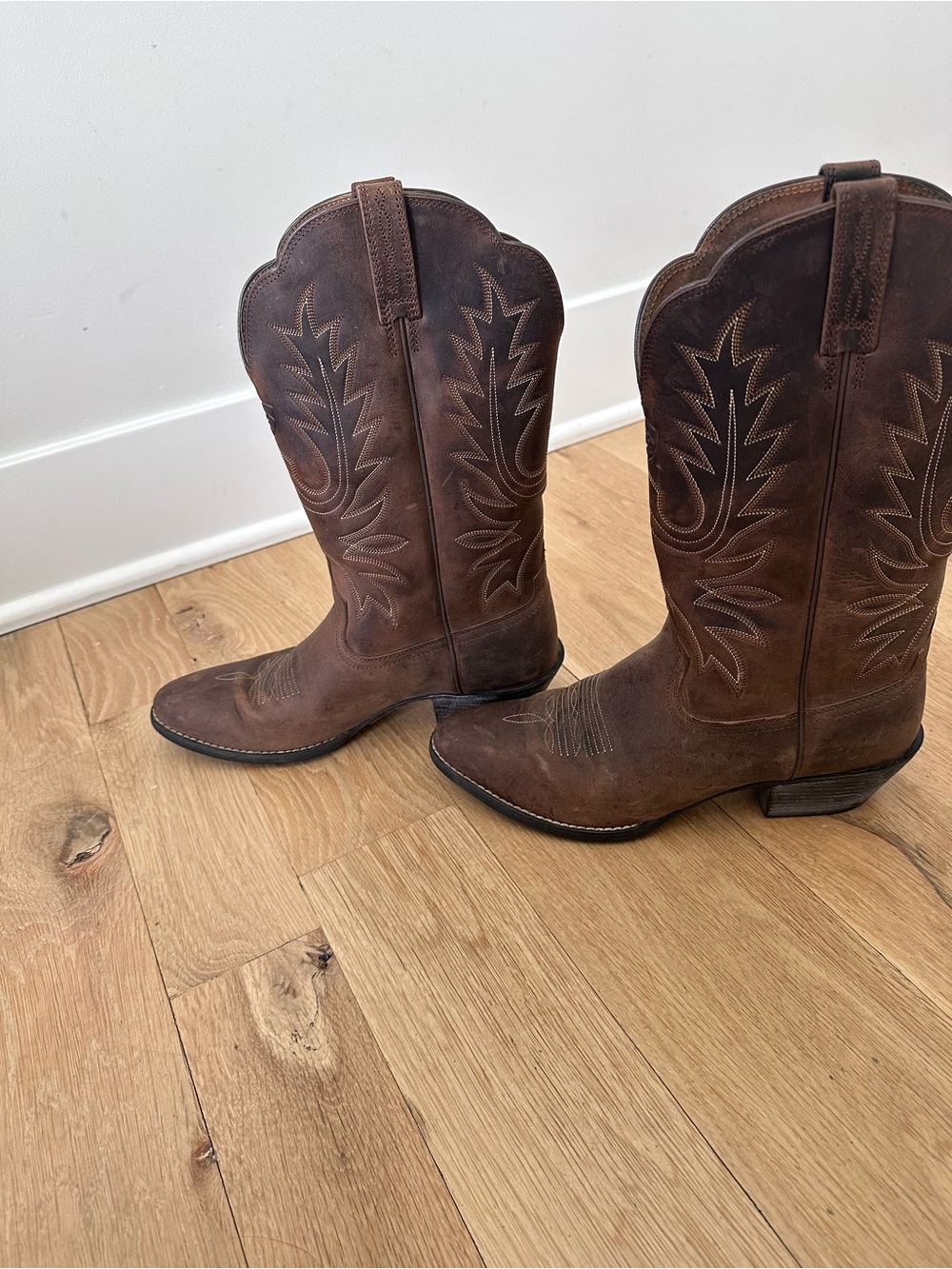 Ariat Distressed Brown Western Heeled Cowboy Boots - Picture 2 of 7